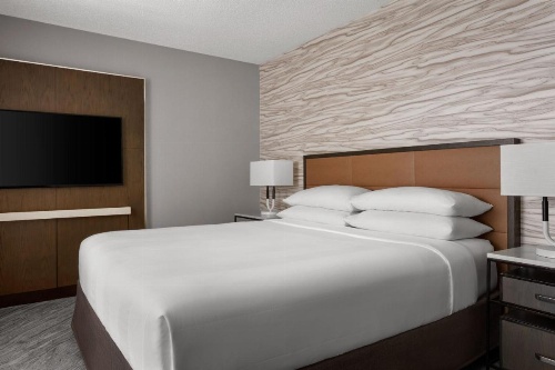 Lincolnshire Marriott Resort image 13