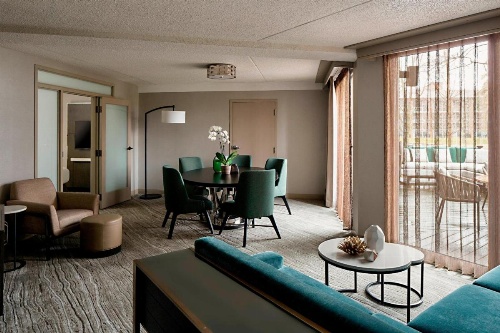 Lincolnshire Marriott Resort image 18