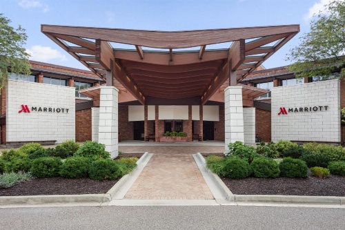 Lincolnshire Marriott Resort image 19