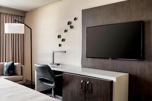 Lincolnshire Marriott Resort image 29