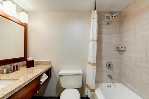 Lincolnshire Marriott Resort image 32