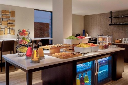 Lincolnshire Marriott Resort image 5