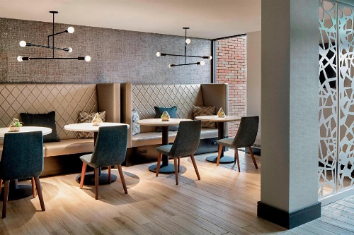 Lincolnshire Marriott Resort image 9